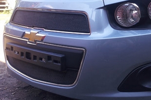 Сетка защитная в бампер Standart черный Strelka Chevrolet Aveo 2011-2019 ― Auto-Clover
