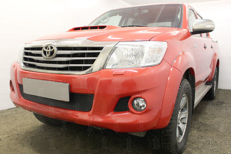Сетка защитная в бампер Standart черный Strelka Toyota Hilux 2005-2015 no.6089