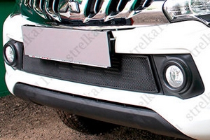 Сетка защитная в бампер Standart черный Strelka Mitsubishi L200 2015-2019 ― Auto-Clover