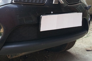 Сетка защитная в бампер Standart черный Strelka Mitsubishi L200 2005-2015 ― Auto-Clover