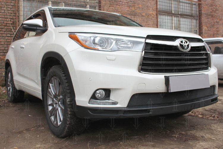 Сетка защитная в бампер Standart черный Strelka Toyota Highlander 2014-2019 no.6344