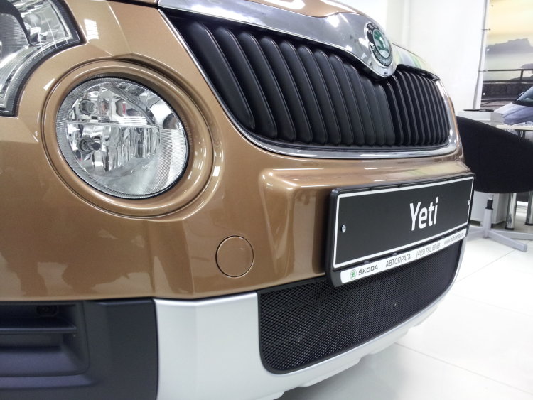 Сетка защитная в бампер Standart черный Strelka Skoda Yeti 2010-2019 no.6396