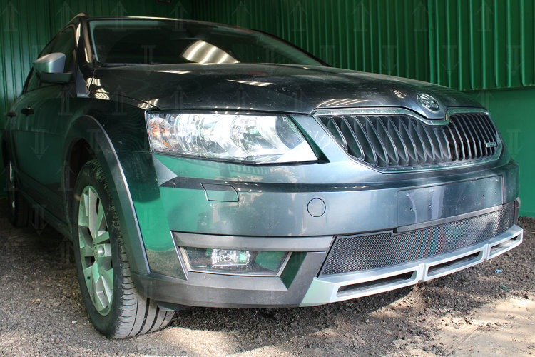 Сетка защитная в бампер Standart черный Strelka Skoda Octavia III 2013-2019 no.6411