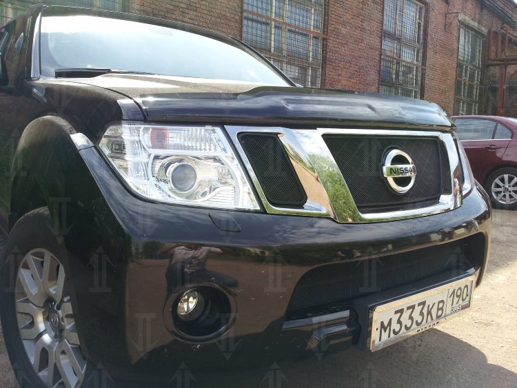 Сетка защитная в бампер Standart черный Strelka Nissan Pathfinder 2004-2013 no.6481