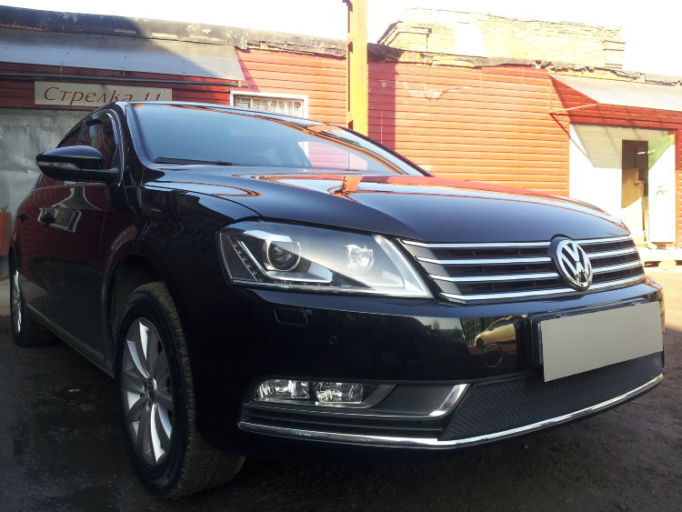 Сетка защитная в бампер Standart черный Strelka Volkswagen Passat B7 2010-2015 no.6571