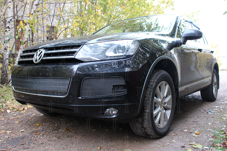 Сетка защитная в бампер Standart черный Strelka Volkswagen Touareg II 2010-2018 12698