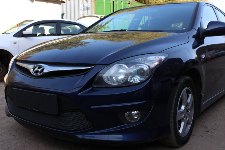 Сетка защитная в бампер Standart черный Strelka Hyundai i30 2007-2012 no.6774