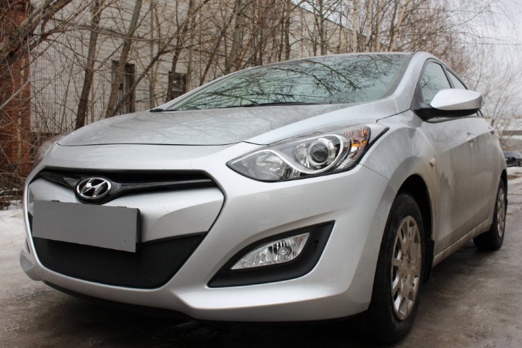 Сетка защитная в бампер Standart черный Strelka Hyundai i30 2012-2017 no.6777