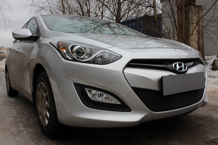 Сетка защитная в бампер Standart черный Strelka Hyundai i30 2012-2017 no.6777
