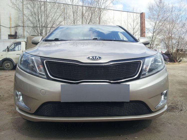 Сетка защитная в бампер Standart черный Strelka KIA Rio 2011-2017 12511