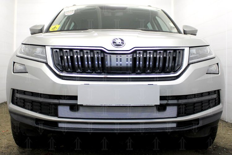 Сетка защитная в бампер Standart хром Strelka Skoda Kodiaq 2016-2019 14042