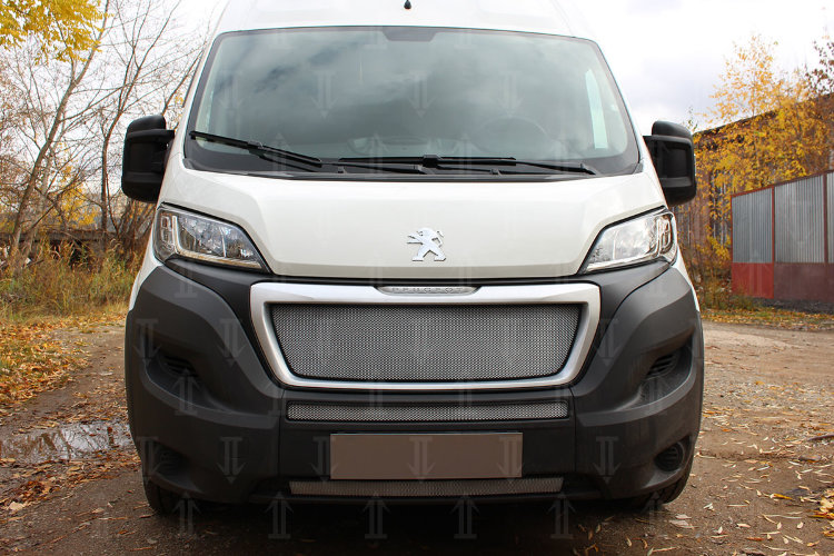 Сетка защитная в бампер Standart хром Strelka Peugeot Boxer 2006-2019 13842