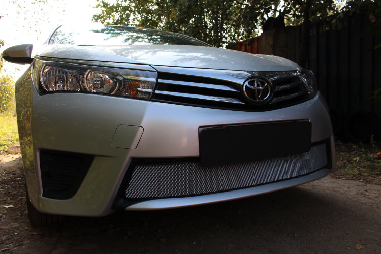 Сетка защитная в бампер Standart хром Strelka Toyota Corolla 2013-2019 no.5793