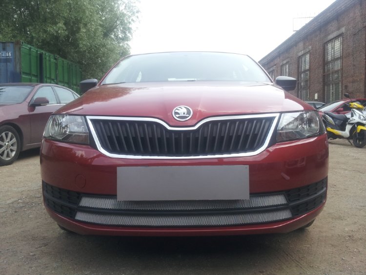 Сетка защитная в бампер Standart хром Strelka Skoda Rapid 2012-2019 no.5827