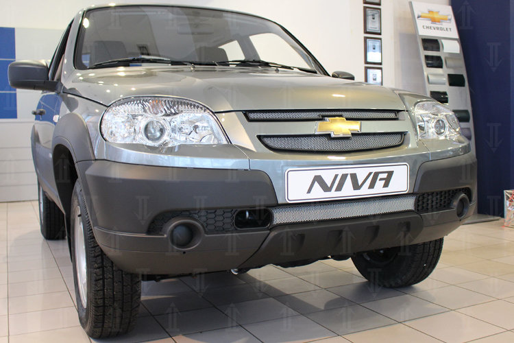 Сетка защитная в бампер Standart хром Strelka Chevrolet Niva 2002-2019 13254