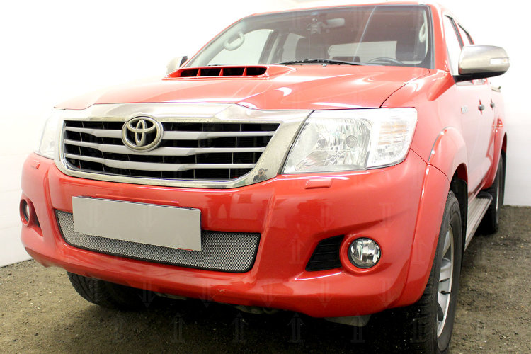 Сетка защитная в бампер Standart хром Strelka Toyota Hilux 2005-2015 no.6088