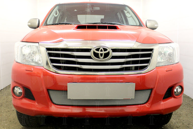 Сетка защитная в бампер Standart хром Strelka Toyota Hilux 2005-2015 no.6088