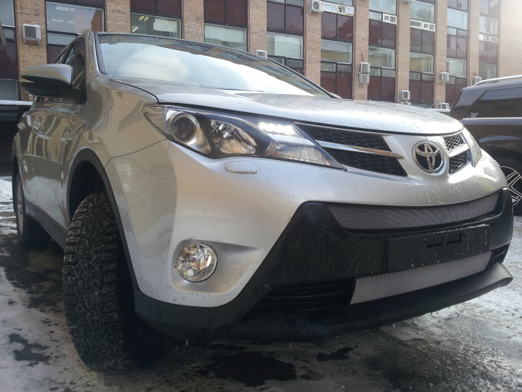 Сетка защитная в бампер Standart хром Strelka Toyota RAV4 2013-2019 12954