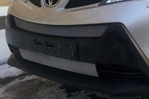 Сетка защитная в бампер Standart хром Strelka Toyota RAV4 2013-2019 ― Auto-Clover