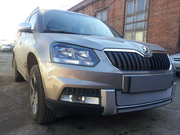 Сетка защитная в бампер Standart хром Strelka Skoda Yeti 2010-2019 12916