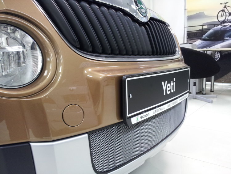 Сетка защитная в бампер Standart хром Strelka Skoda Yeti 2010-2019 no.6397