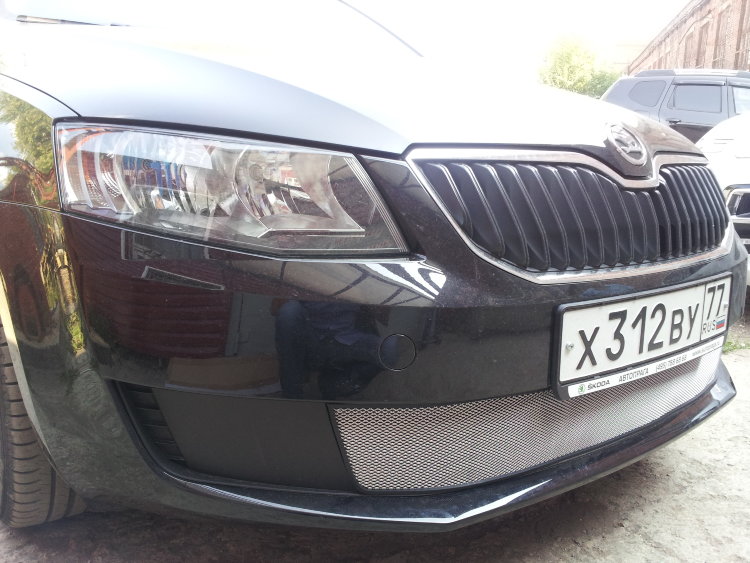 Сетка защитная в бампер Standart хром Strelka Skoda Octavia III 2013-2019 no.6413