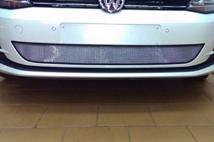 Сетка защитная в бампер Standart хром Strelka Volkswagen Golf VII 2013-2019 ― Auto-Clover
