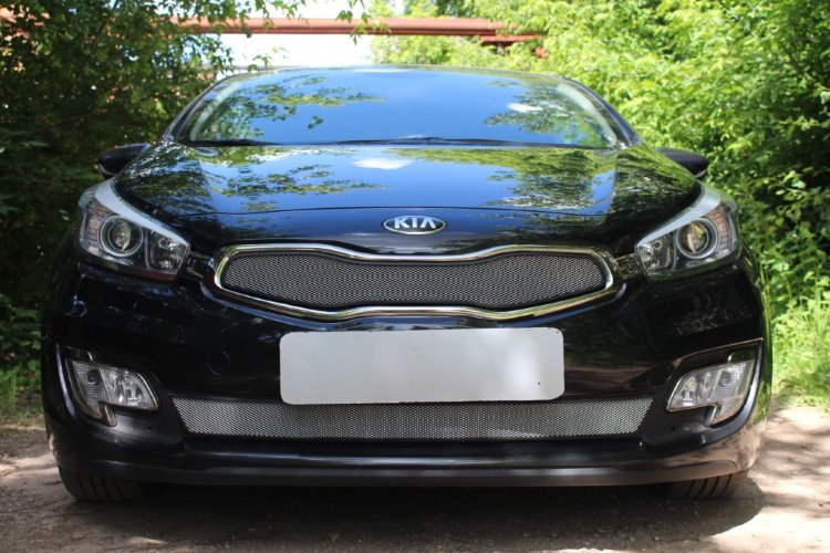 Сетка защитная в бампер Standart хром Strelka KIA Ceed 2012-2018 12571