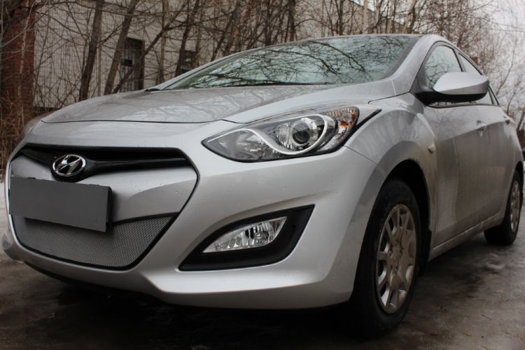 Сетка защитная в бампер Standart хром Strelka Hyundai i30 2012-2017 no.6776