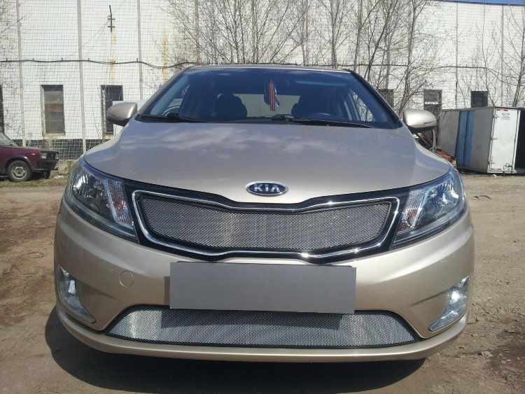Сетка защитная в бампер Standart хром Strelka KIA Rio 2011-2017 12510