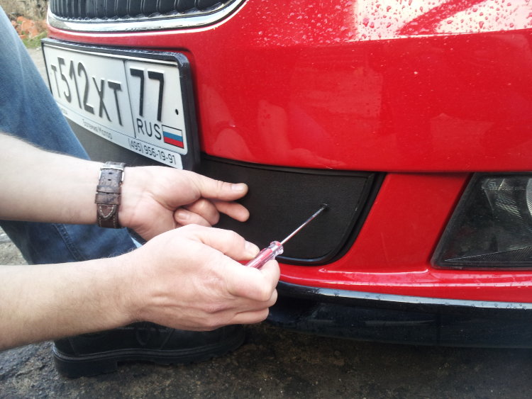 Сетка защитная в бампер зимний пакет Strelka Ford Kuga II 2013-2019 12656