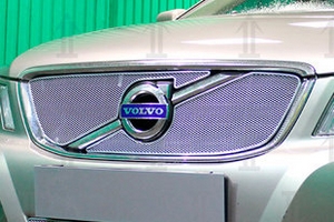 Сетка защитная в решетку радиатора Optimal хром Strelka Volvo XC60 2008-2017 ― Auto-Clover