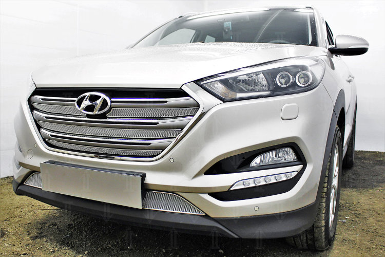 Сетка защитная в решетку радиатора Optimal хром (Travel, Prime) Strelka Hyundai Tucson 2015-2019 no.6891