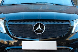 Сетка защитная в решетку радиатора Premium черный Strelka Mercedes-Benz Vito W447 2014-2019 ― Auto-Clover