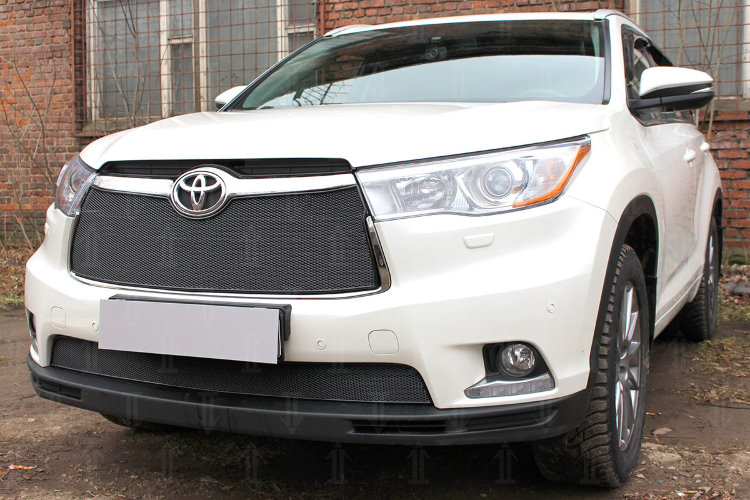 Сетка защитная в решетку радиатора Premium черный Strelka Toyota Highlander 2014-2019 no.6345