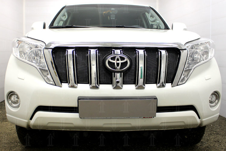 Сетка защитная в решетку радиатора Premium черный Strelka Toyota Land Cruiser Prado 150 2010-2019 no.6364