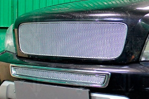 Сетка защитная в решетку радиатора Premium хром Strelka Volvo XC90 2002-2014 ― Auto-Clover