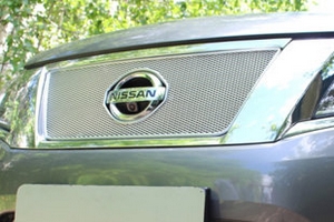 Сетка защитная в решетку радиатора Premium хром Strelka Nissan Pathfinder 2014-2019 ― Auto-Clover