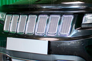 Сетка защитная в решетку радиатора Premium хром Strelka Jeep Grand Cherokee 2010-2019 ― Auto-Clover
