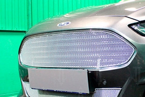 Сетка защитная в решетку радиатора Premium хром Strelka Ford Mondeo V 2015-2019 ― Auto-Clover