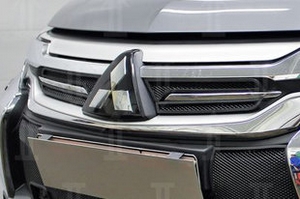 Сетка защитная в решетку радиатора Standart черный Strelka Mitsubishi Pajero Sport III 2015-2019 ― Auto-Clover