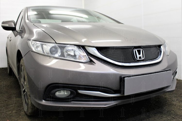 Сетка защитная в решетку радиатора Standart черный Strelka Honda Civic IX 2012-2019 no.5986