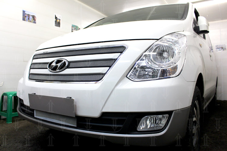 Сетка защитная в решетку радиатора Standart хром Strelka Hyundai Grand Starex (H-1) 2007-2019 no.3959