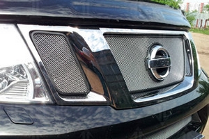 Сетка защитная в решетку радиатора Standart хром Strelka Nissan Pathfinder 2004-2013 ― Auto-Clover