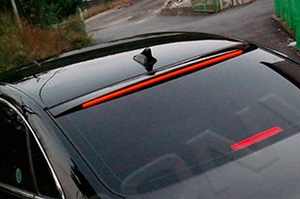 Спойлер на заднее стекло с LED подсветкой Convoy Hyundai Grandeur TG 2005-2011 ― Auto-Clover