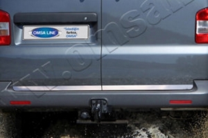 Стальная накладка на кромку багажника (2 двери) Omsa Line Volkswagen Transporter T5 2003-2015 ― Auto-Clover