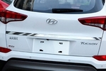 Стальная накладка на крышку багажника над номером OEM-Tuning Hyundai Tucson 2015-2019