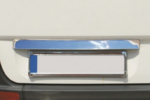 Стальная накладка на крышку багажника над номером Omsa Line Volkswagen Crafter 2006-2019 ― Auto-Clover