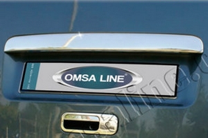 Стальная накладка на крышку багажника над номером Omsa Line Volkswagen Caddy 2003-2019 ― Auto-Clover