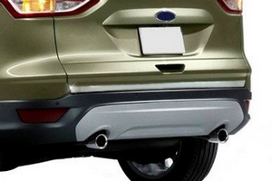 Стальная накладка на нижнюю кромку багажника Omsa Line Ford Kuga II 2013-2019 ― Auto-Clover